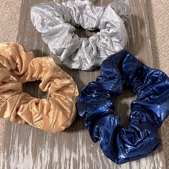 Scrunchie bundle - Picture 1 of 3
